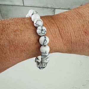 EXPRESS Marble Beaded Stretch Bracelet